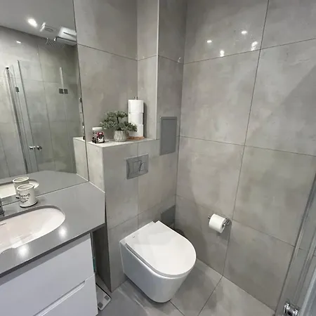Targowa L5 *