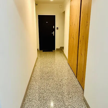 Targowa L5 *